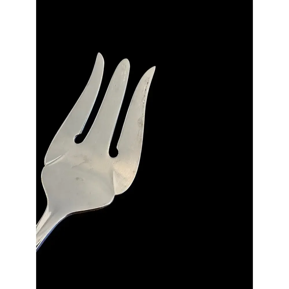 Vintage 1989 Community By ONEIDA SILVER Belcourt Silverplate Solid Meat Fork